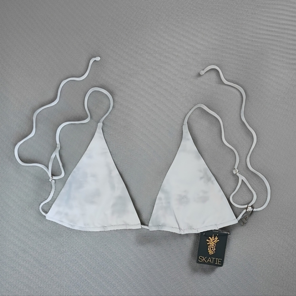 Skatie Ella Bikini Top In Gray & White Somerset - Size L